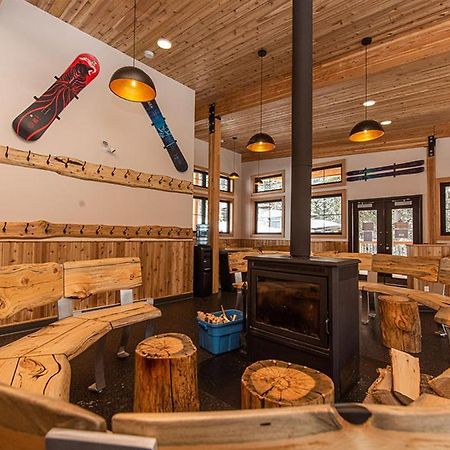 Constella Queen Cabin Rossland Exterior foto